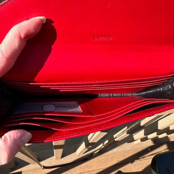 Lodis Black leather wallet with red inside, with 24” purse strap, like 🆕 - Picture 8 of 12